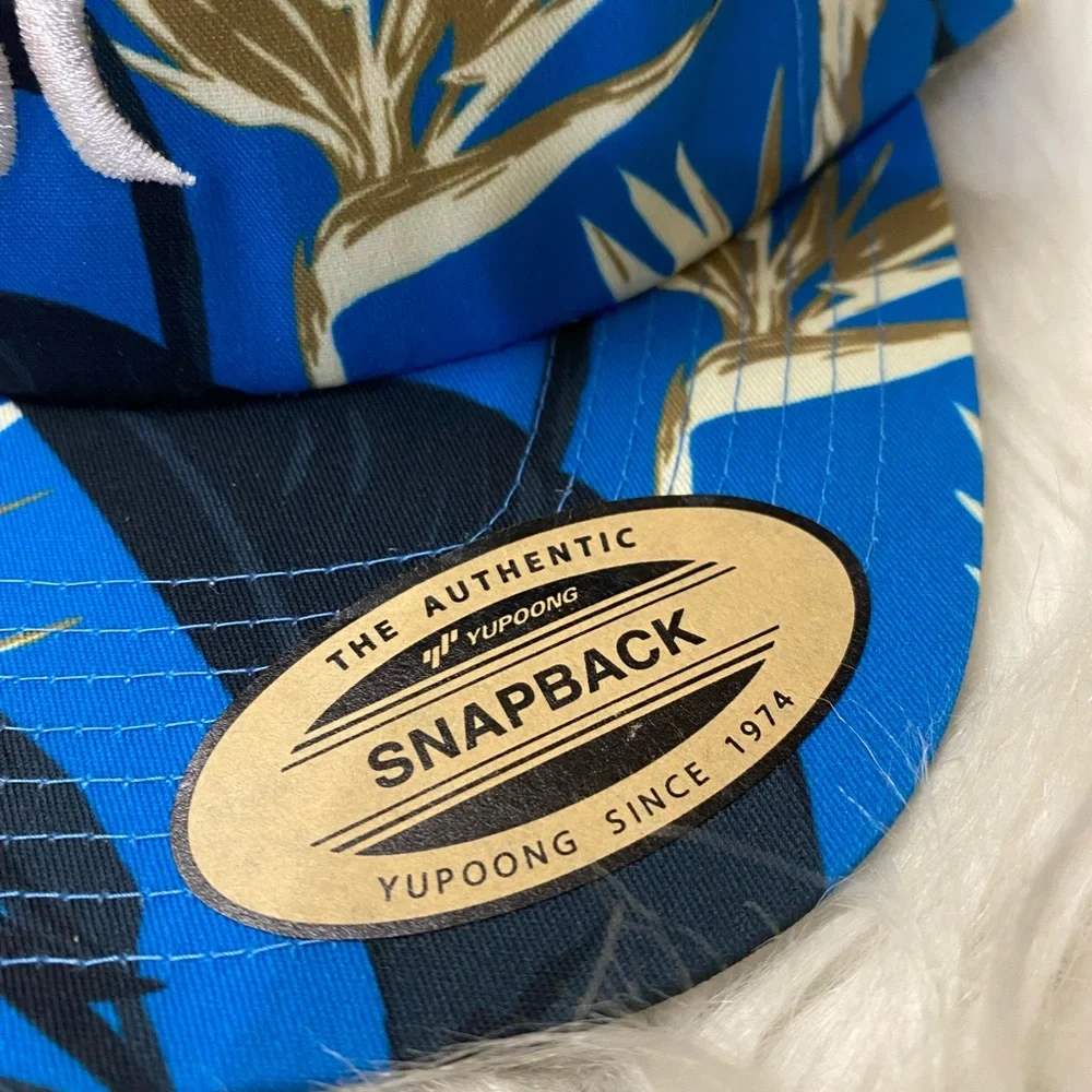 Men’s Hurley Hat - Picture 3 of 9